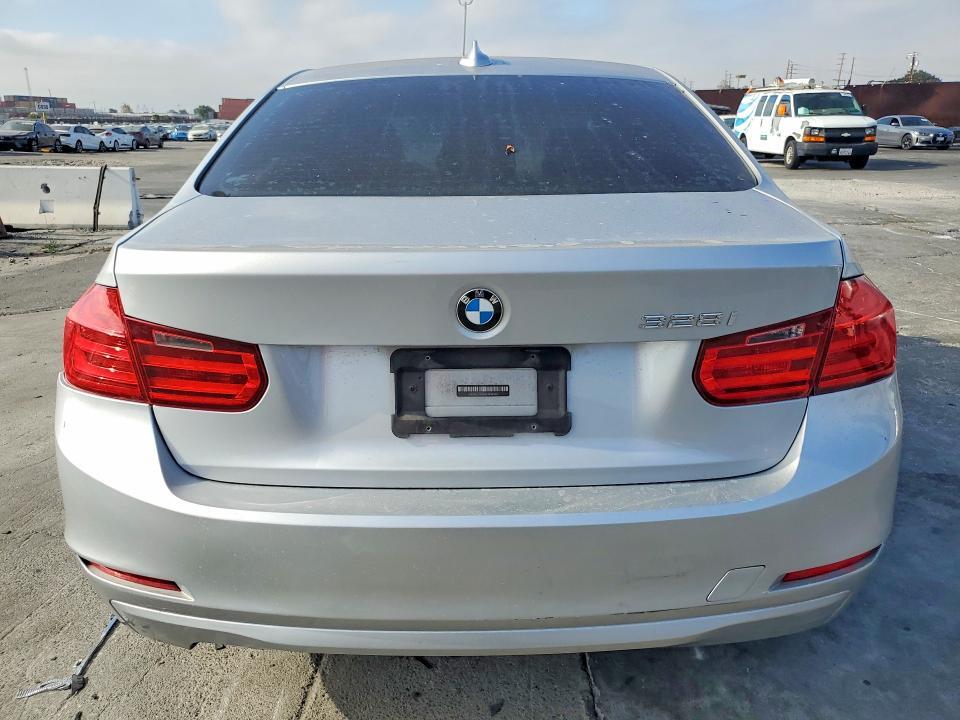 WBA3C1G53DNR44988 2013 BMW 328 photo no. 6