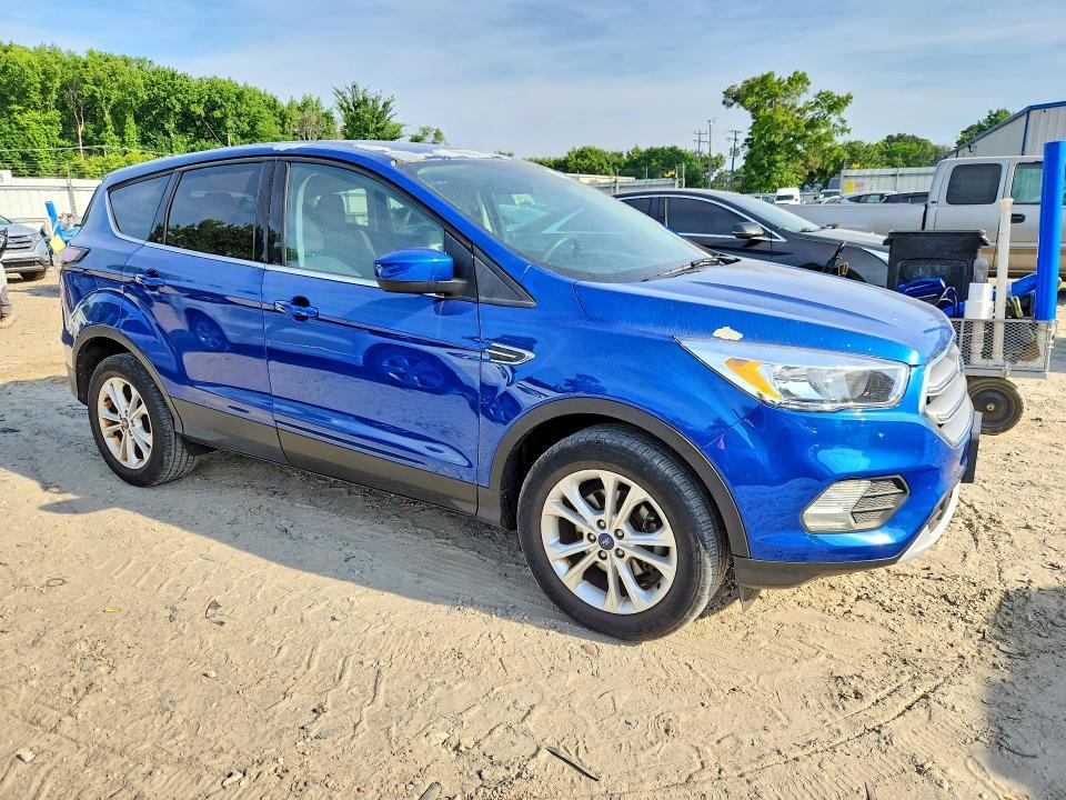 2017 FORD ESCAPE SE — Фото 4 из 13