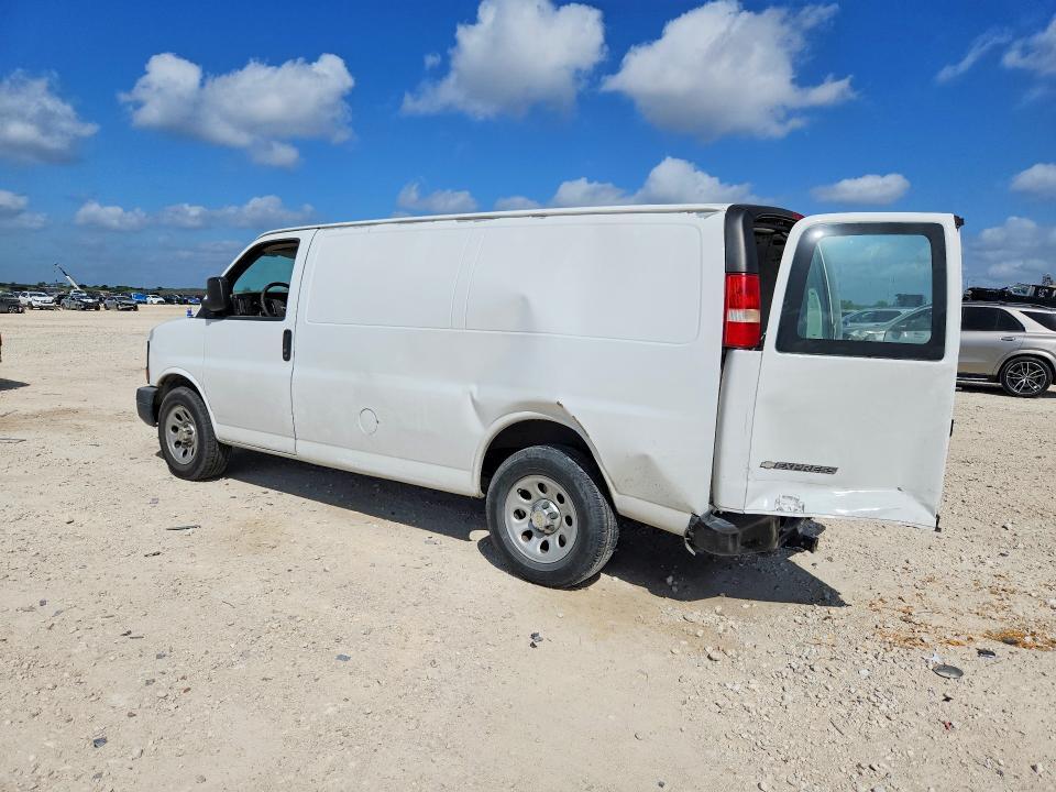 2013 CHEVROLET EXPRESS G1500 — Фото 2 из 13