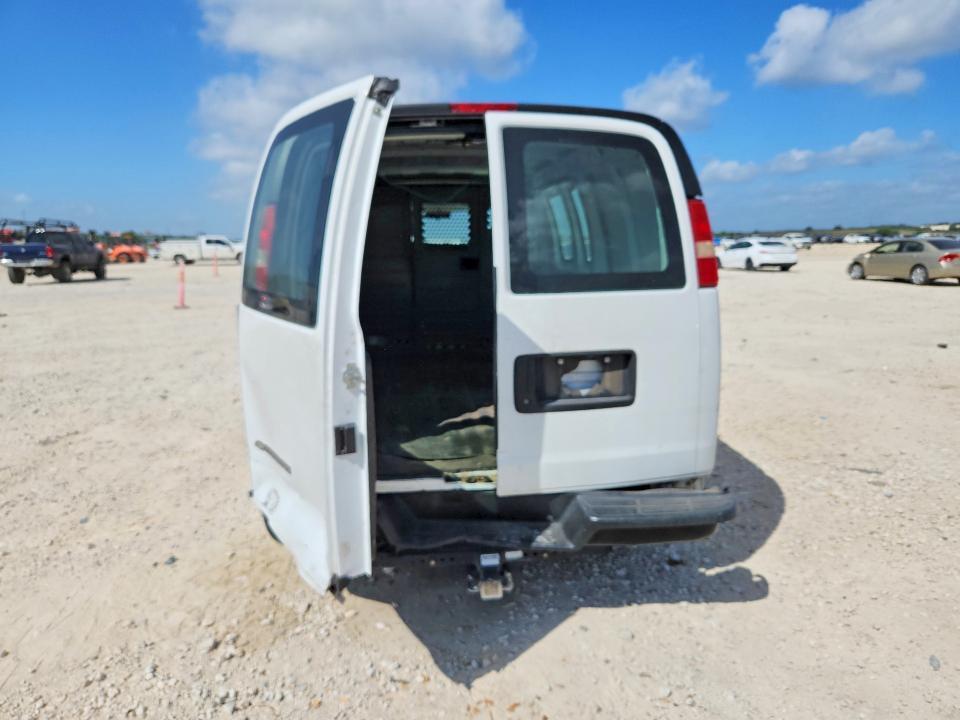 2013 CHEVROLET EXPRESS G1500 — Фото 6 из 13