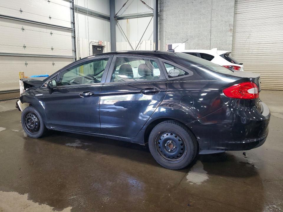 2013 FORD FIESTA SE — Фото 2 из 13