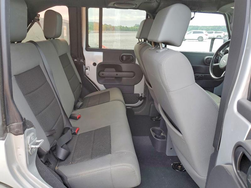 2010 JEEP WRANGLER UNLIMITED SPORT — Фото 10 из 12