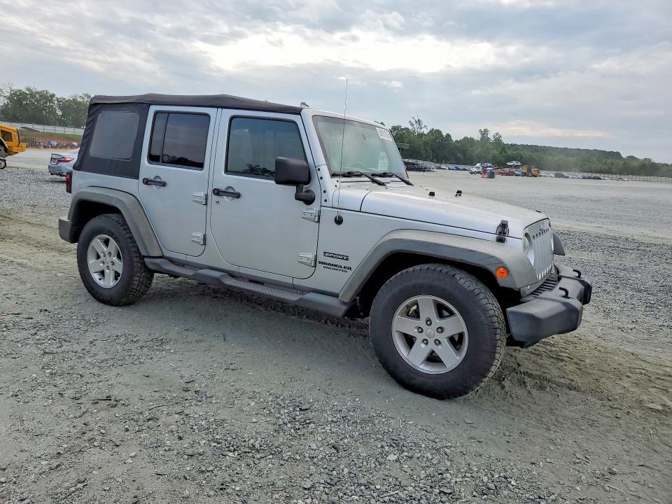 2010 JEEP WRANGLER UNLIMITED SPORT — Фото 4 из 12