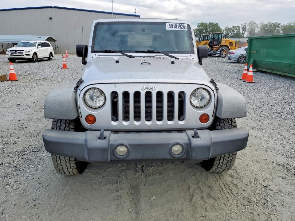 2010 JEEP WRANGLER UNLIMITED SPORT — Фото 5 из 12