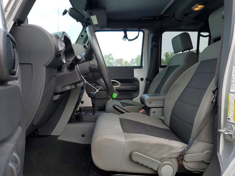 2010 JEEP WRANGLER UNLIMITED SPORT — Фото 7 из 12