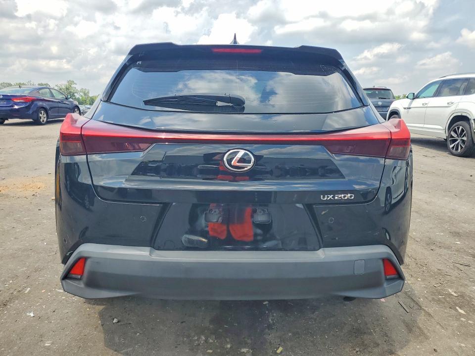 2021 LEXUS UX 200 BASE — Фото 6 из 12