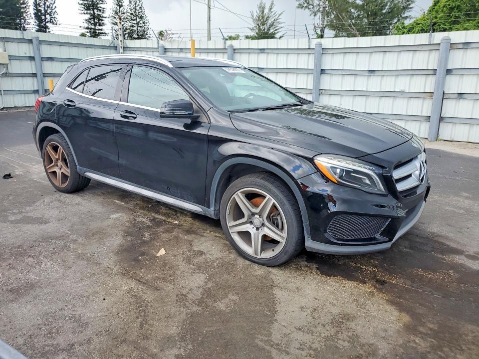 2015 MERCEDES-BENZ GLA 250 — Фото 4 из 12