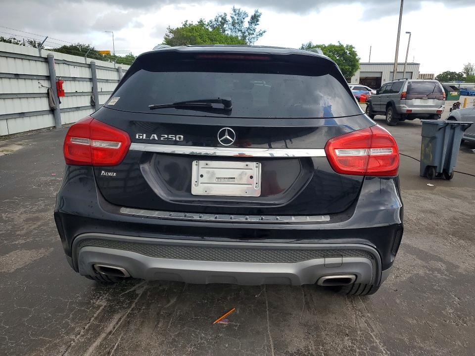2015 MERCEDES-BENZ GLA 250 — Фото 6 из 12