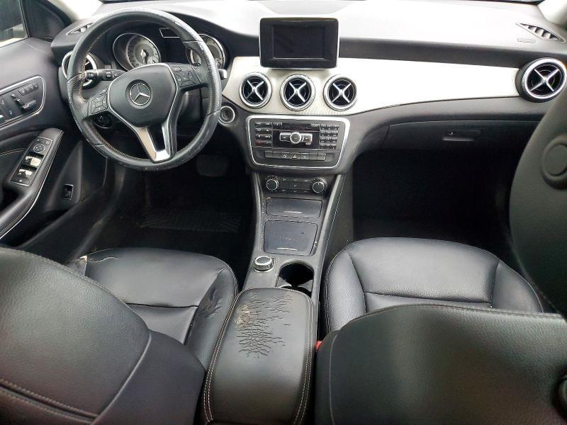 2015 MERCEDES-BENZ GLA 250 — Фото 8 из 12