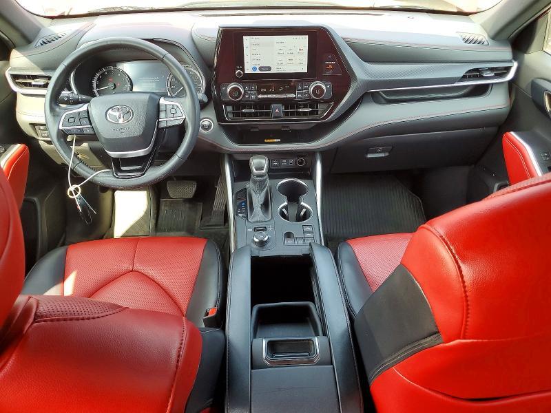 2024 TOYOTA HIGHLANDER XSE — Фото 8 из 13