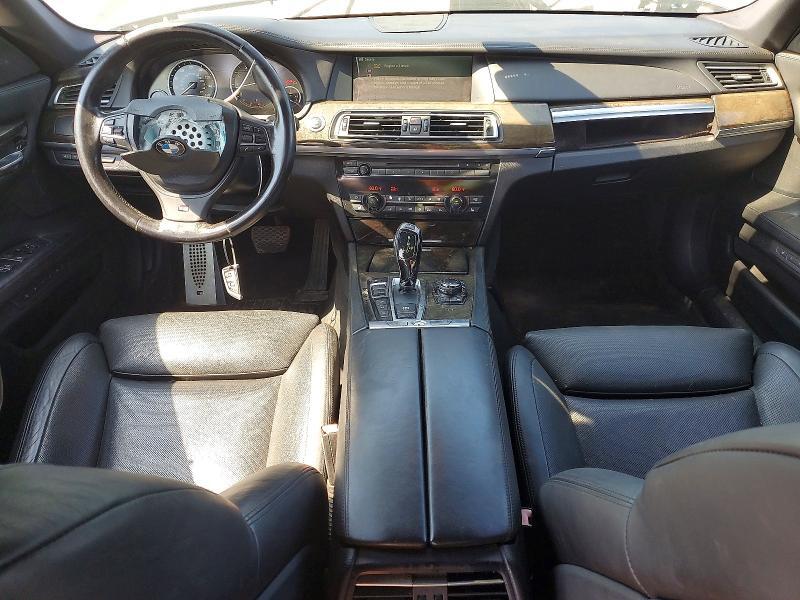 2012 BMW 750 LXI — Фото 8 из 12