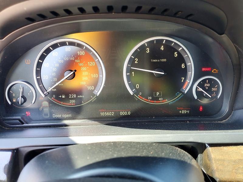 2012 BMW 750 LXI — Фото 9 из 12