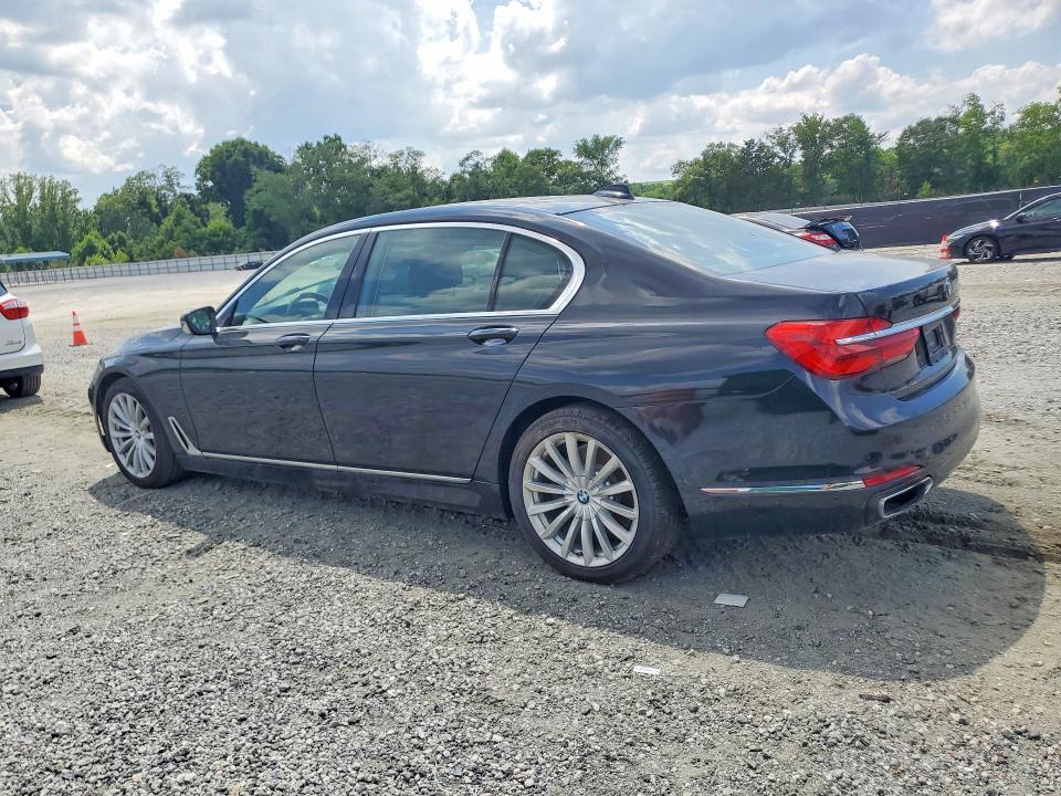 2016 BMW 740 I — Фото 2 из 12