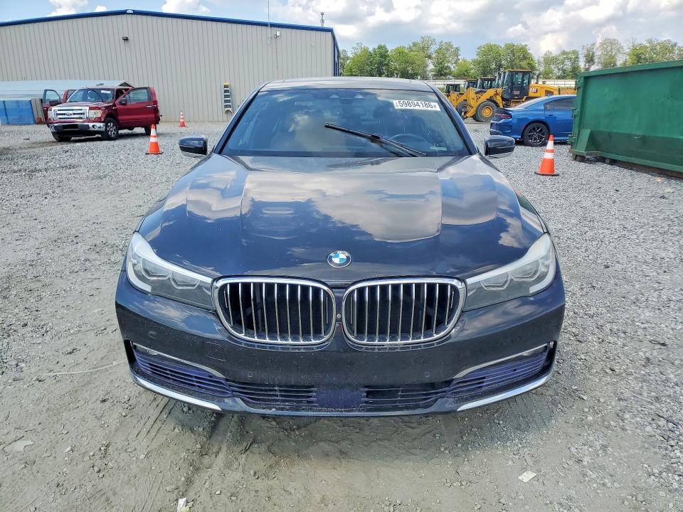 2016 BMW 740 I — Фото 5 из 12