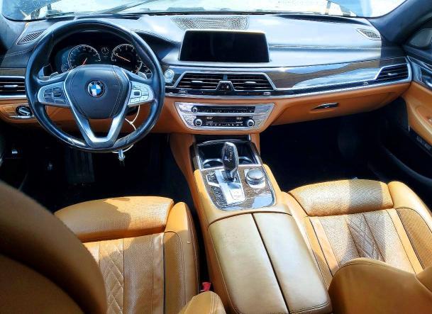 2016 BMW 740 I — Фото 8 из 12