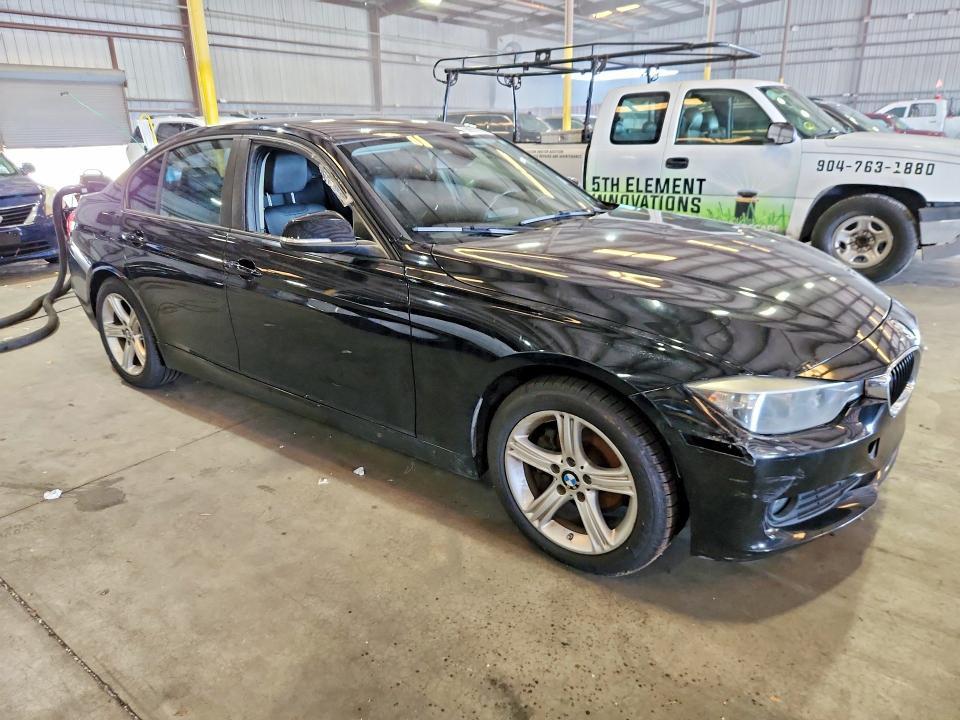 2014 BMW 320 I XDRIVE — Фото 4 из 12