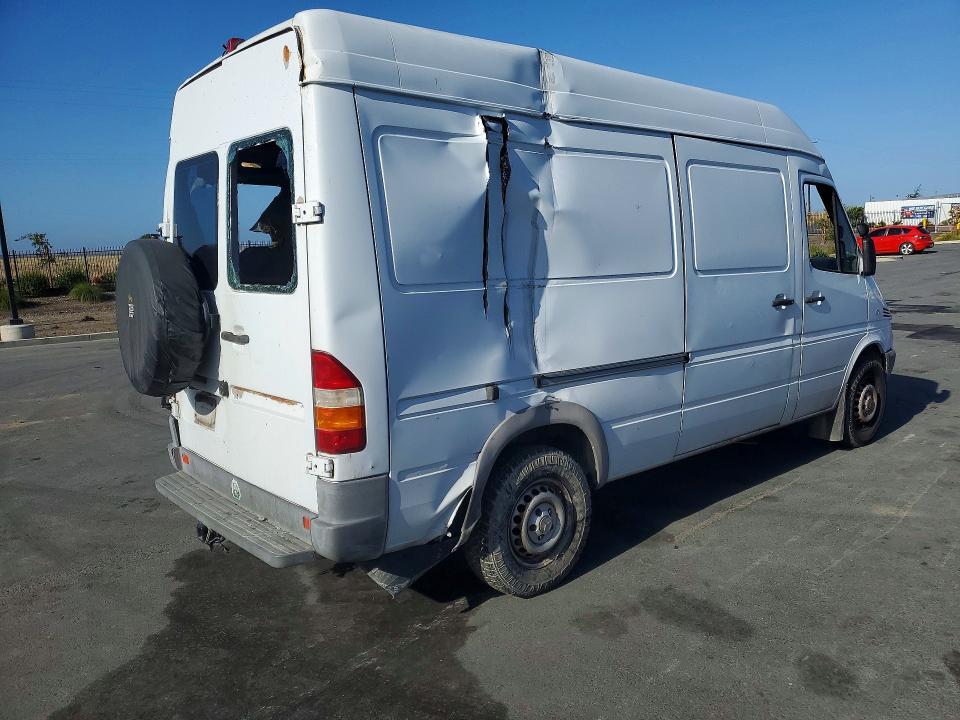 WD2PD644055720572 2005 MERCEDES-BENZ SPRINTER 2500 photo no. 3