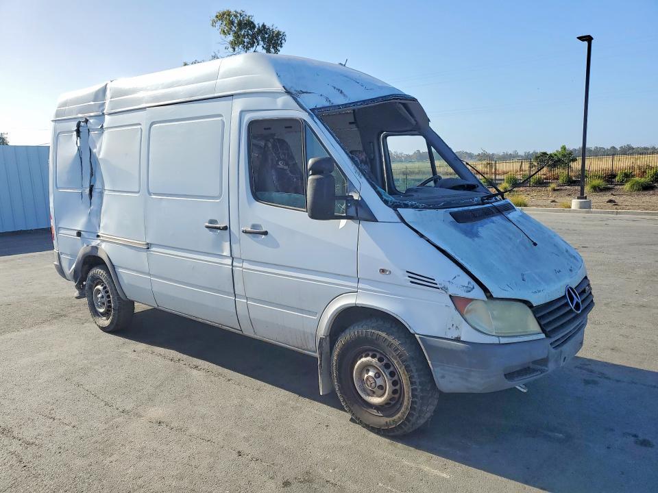 WD2PD644055720572 2005 MERCEDES-BENZ SPRINTER 2500 photo no. 4