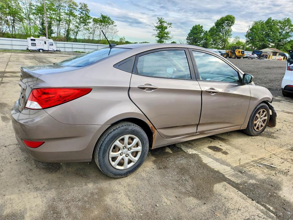 2013 HYUNDAI ACCENT GLS — Фото 3 из 12