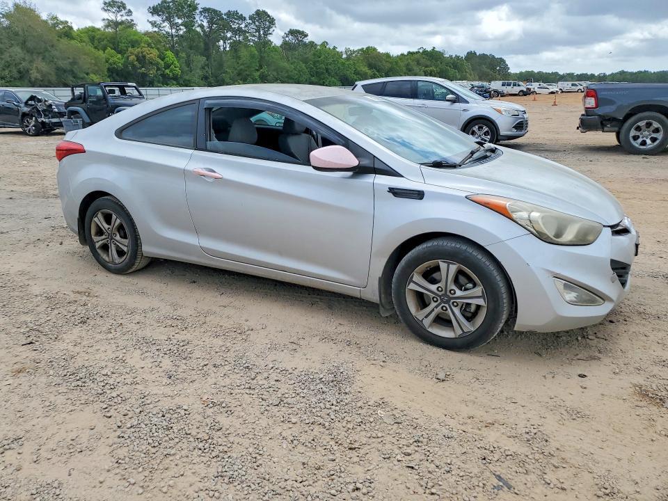 2013 HYUNDAI ELANTRA COUPE GS — Фото 4 из 12