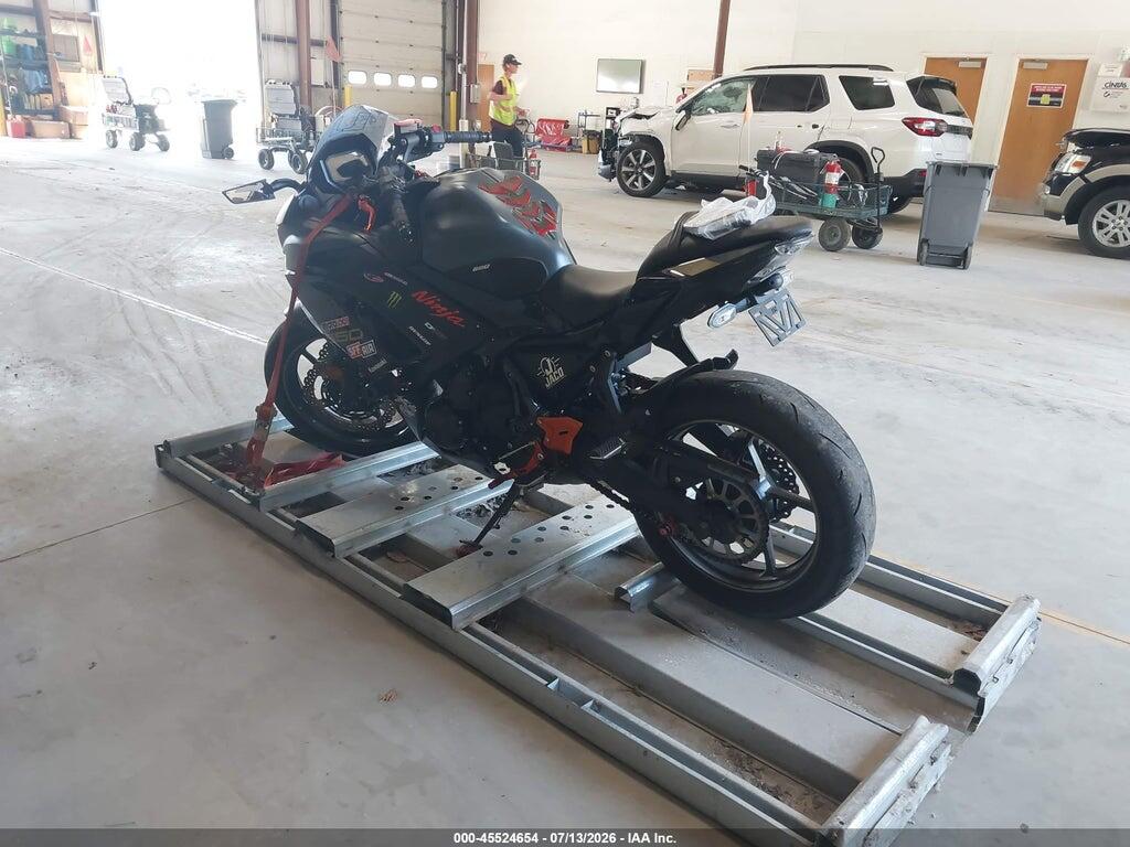ML5EXEP10RDAD5083 2024 KAWASAKI EX650 photo no. 3