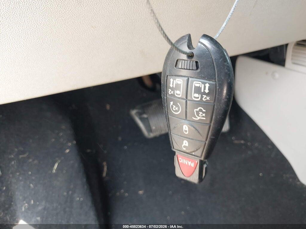 2C4RC1BGXDR638251 2013 CHRYSLER TOWN & COUNTRY photo no. 11