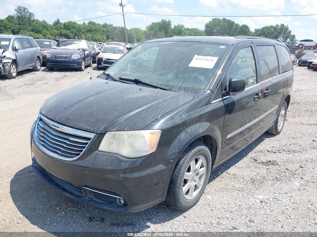 2C4RC1BGXDR638251 2013 CHRYSLER TOWN & COUNTRY photo no. 2