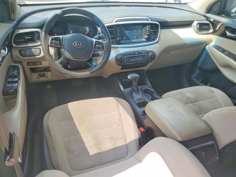 2019 KIA SORENTO LX V6 — Фото 8 из 13