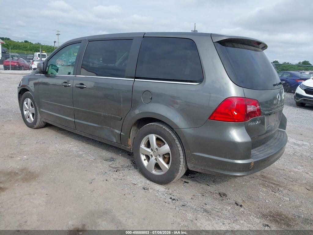 2V4RW3D10AR333466 2010 VOLKSWAGEN ROUTAN photo no. 3