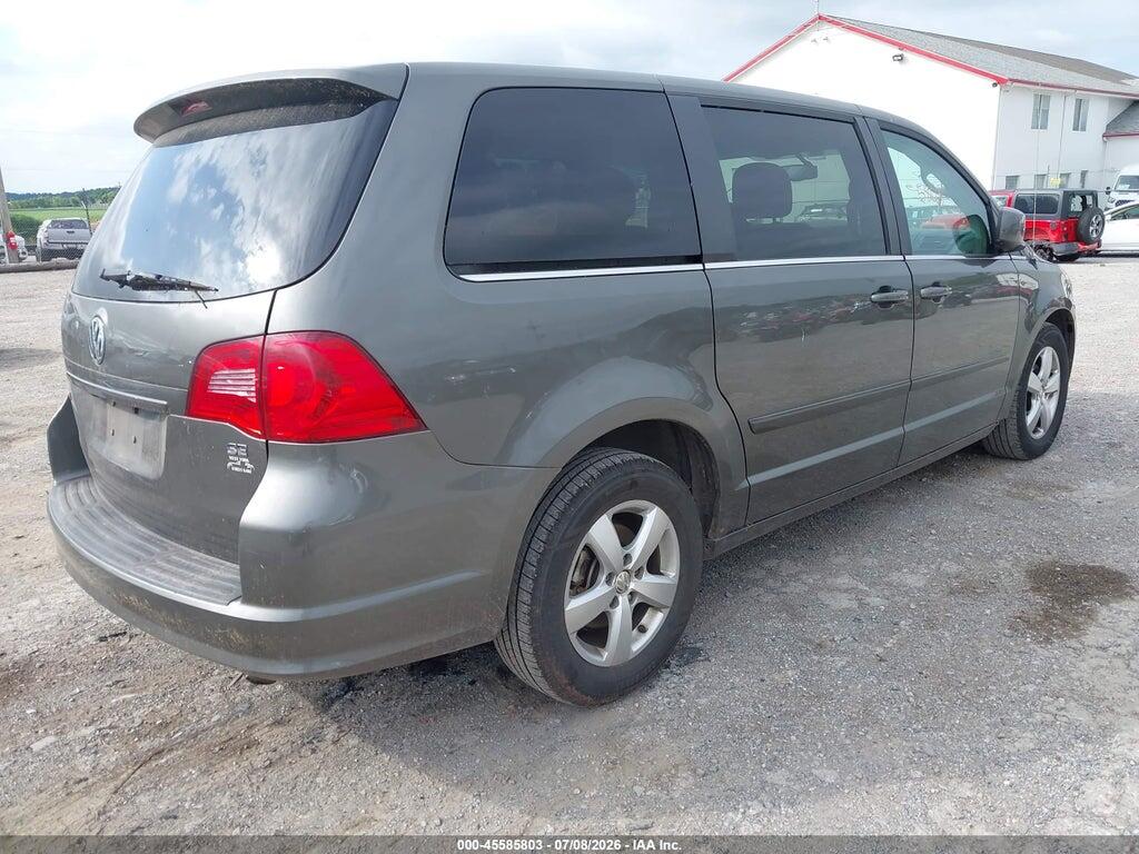 2V4RW3D10AR333466 2010 VOLKSWAGEN ROUTAN photo no. 4