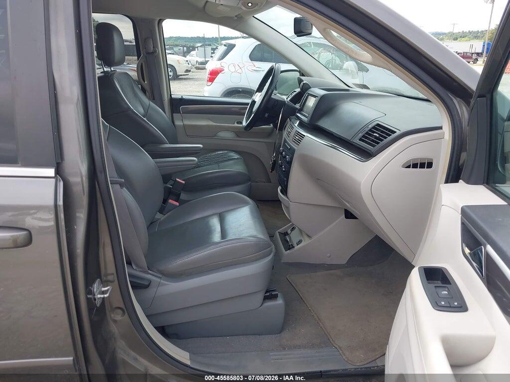 2V4RW3D10AR333466 2010 VOLKSWAGEN ROUTAN photo no. 5