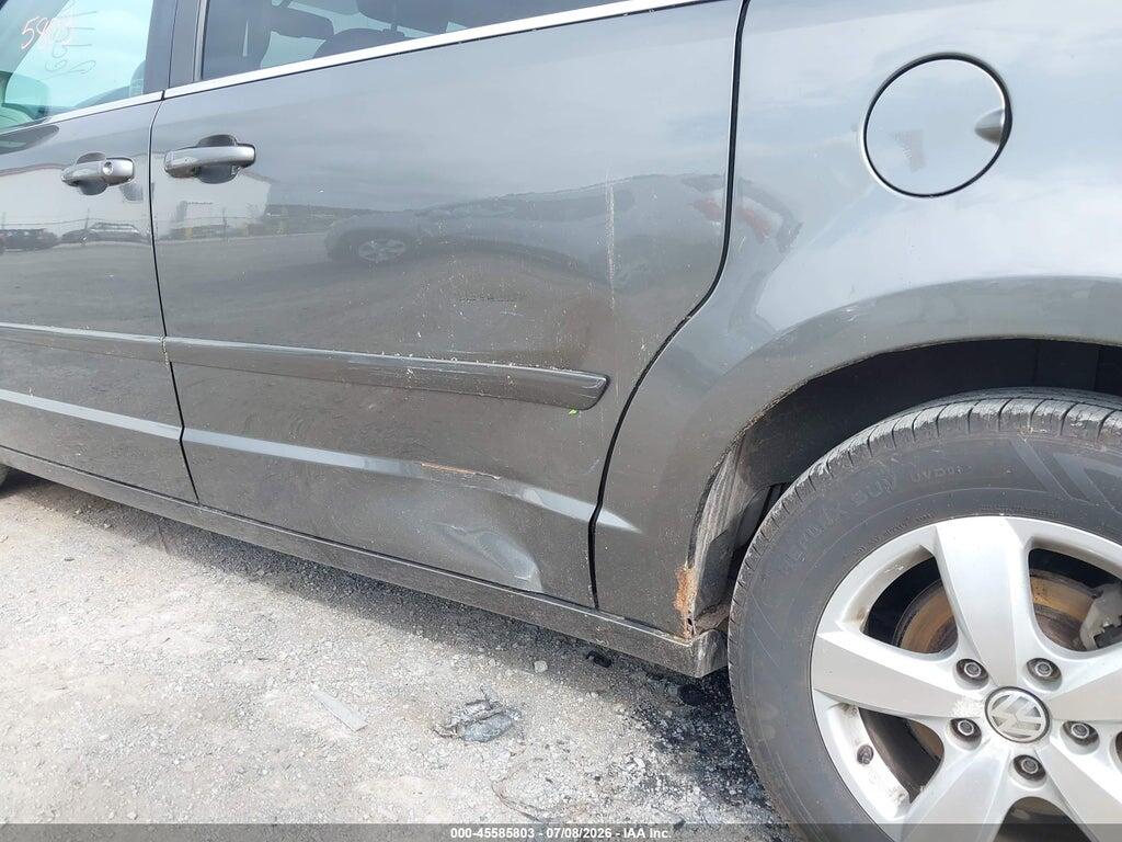 2V4RW3D10AR333466 2010 VOLKSWAGEN ROUTAN photo no. 6