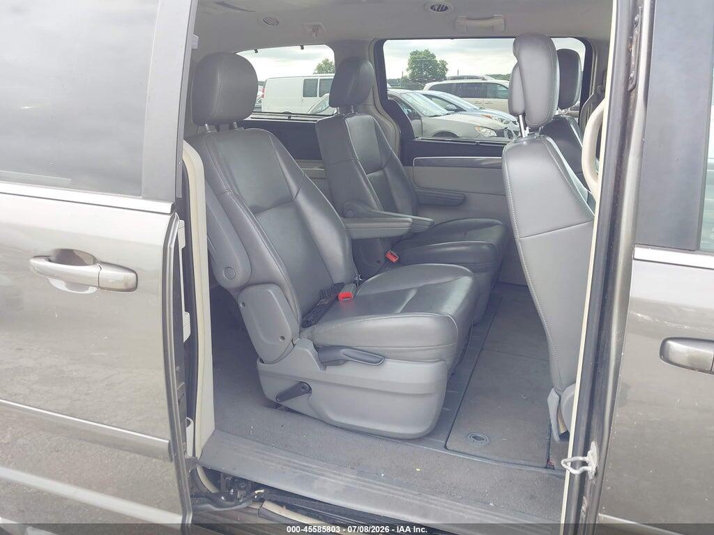 2V4RW3D10AR333466 2010 VOLKSWAGEN ROUTAN photo no. 8