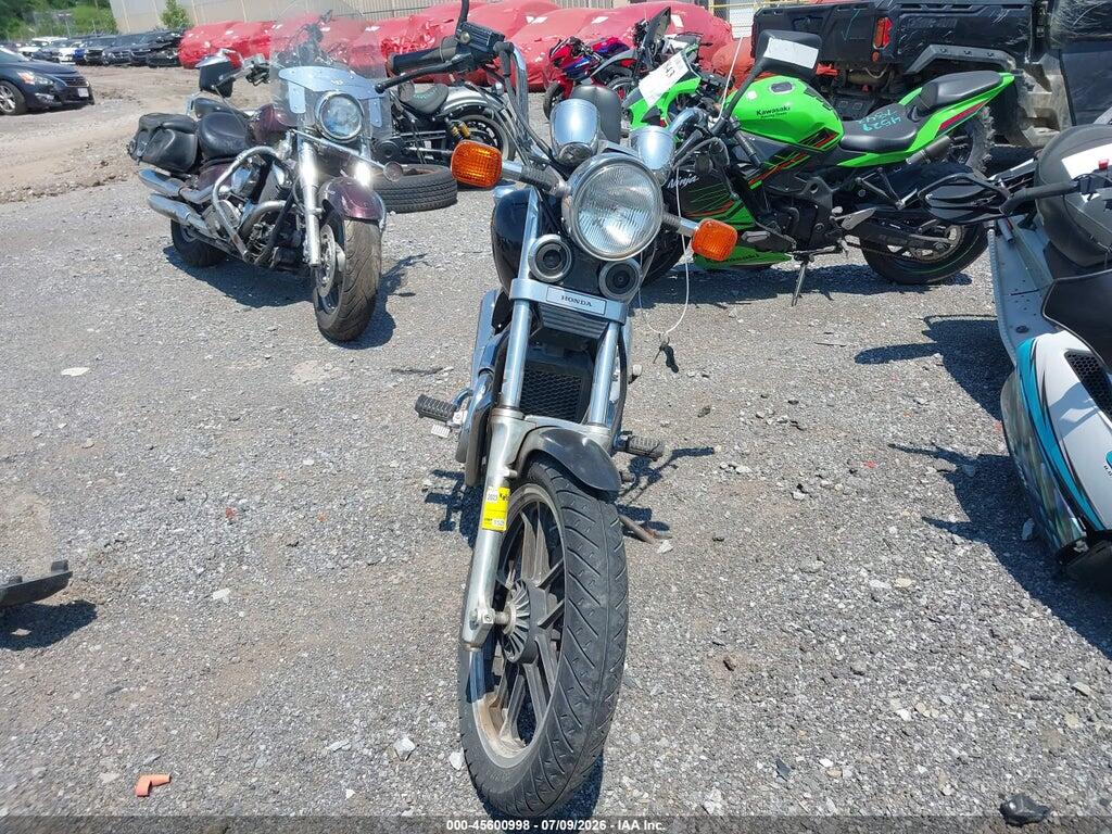 JH2PC0802FM202910 1985 HONDA VT500 photo no. 5
