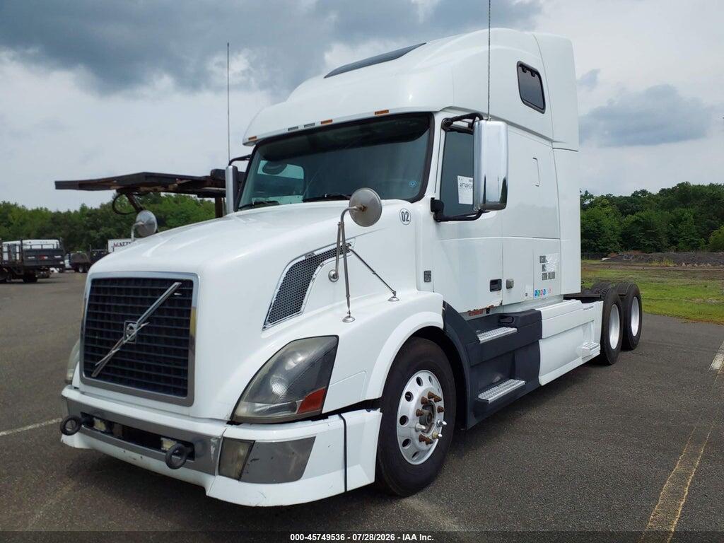 4V4NC9EJ69N498809 2009 VOLVO VN photo no. 2