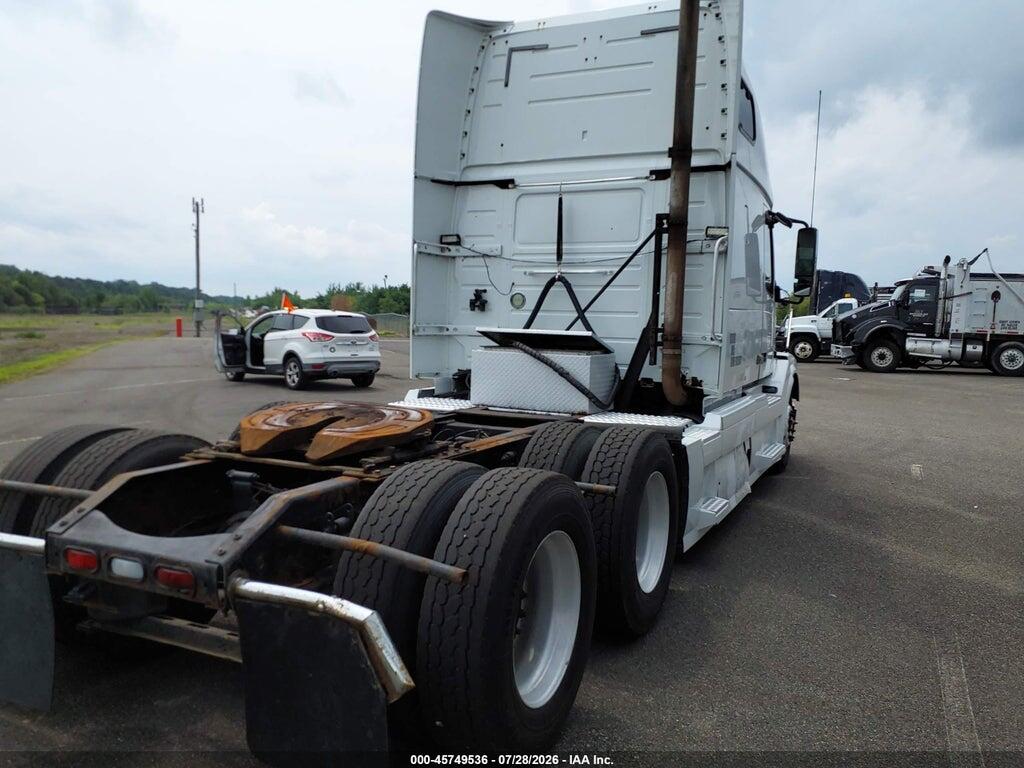 4V4NC9EJ69N498809 2009 VOLVO VN photo no. 4