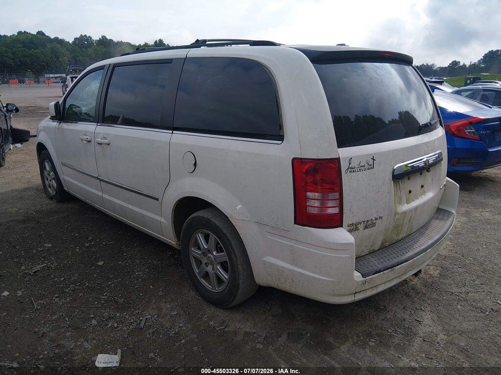 2A4RR5DX8AR267986 2010 CHRYSLER TOWN & COUNTRY photo no. 3