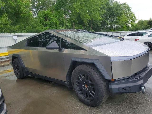 2024 TESLA CYBERTRUCK — Фото 4 из 10
