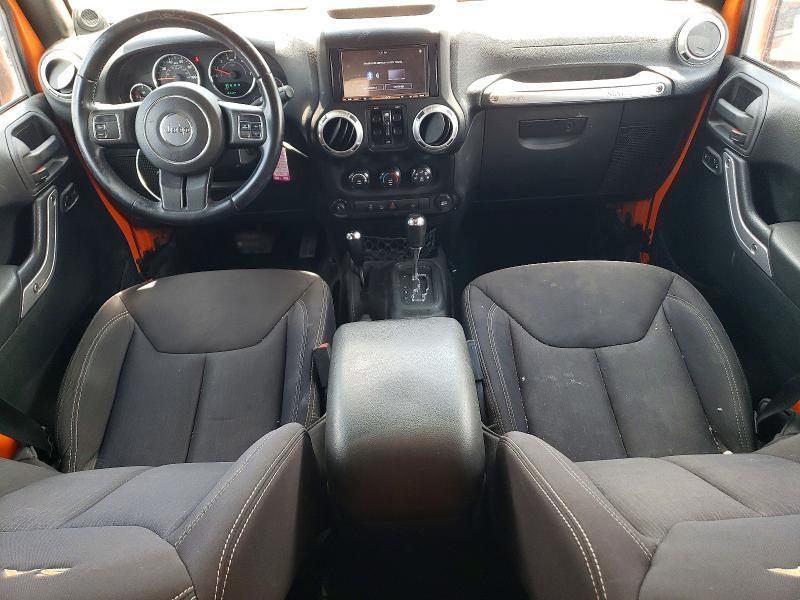 2013 JEEP WRANGLER UNLIMITED SAHARA — Фото 8 из 12