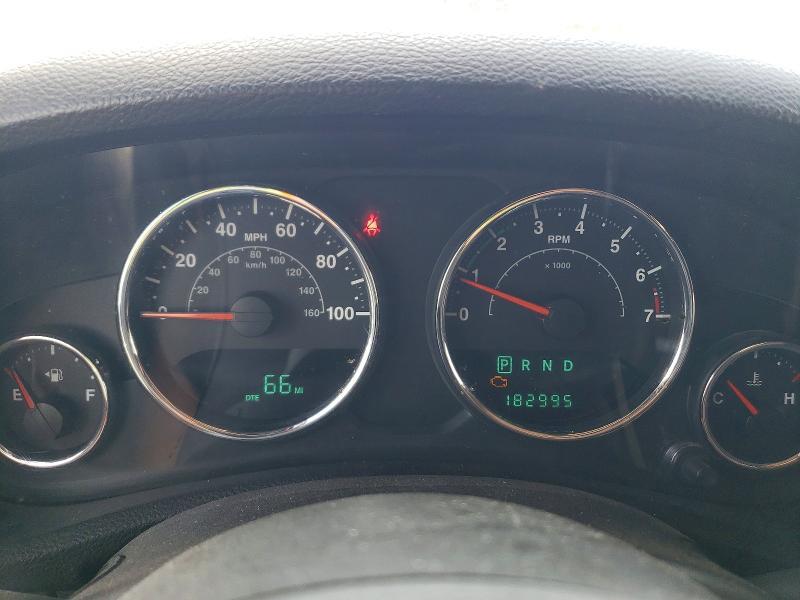 2013 JEEP WRANGLER UNLIMITED SAHARA — Фото 9 из 12