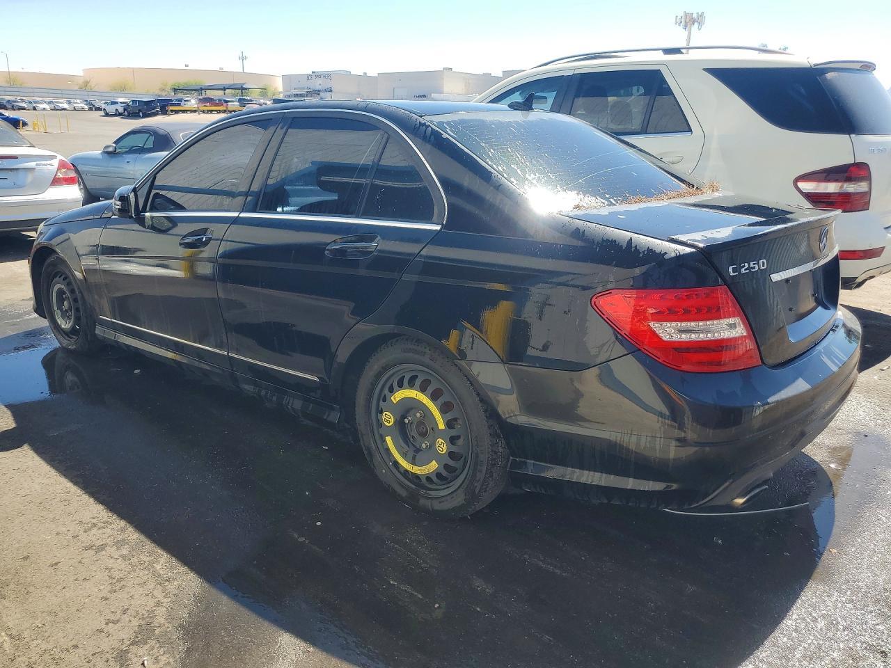 2013 MERCEDES-BENZ C 250 — Фото 2 из 12