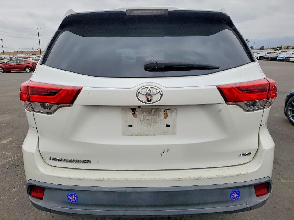 2018 TOYOTA HIGHLANDER LE — Фото 6 из 13