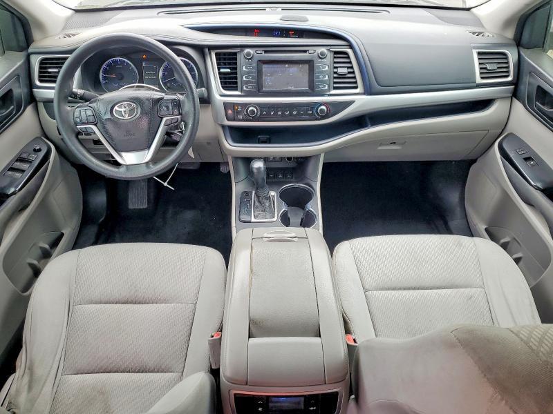 2018 TOYOTA HIGHLANDER LE — Фото 8 из 13