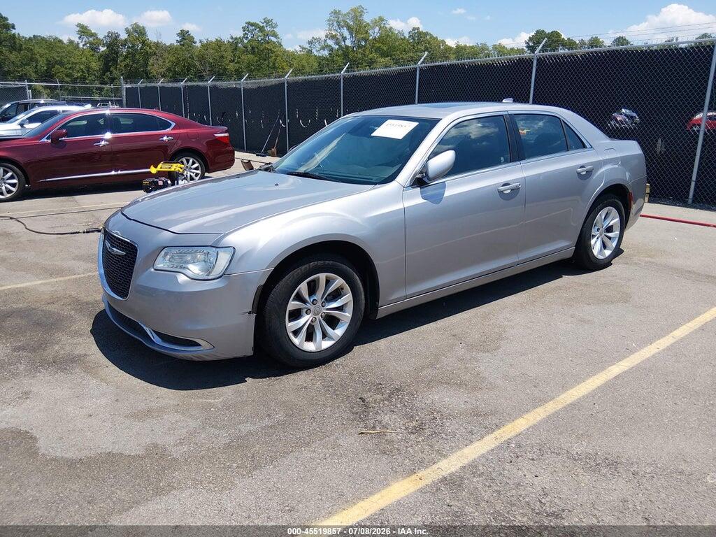 2C3CCAAG5FH930491 2015 CHRYSLER 300 photo no. 2