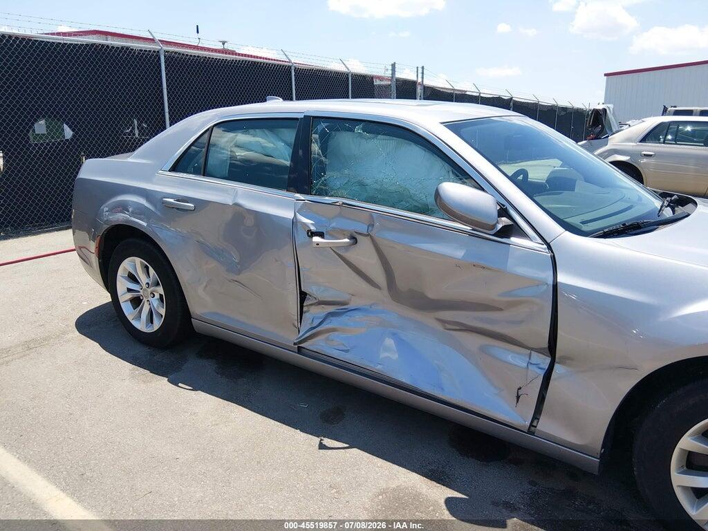 2C3CCAAG5FH930491 2015 CHRYSLER 300 photo no. 6