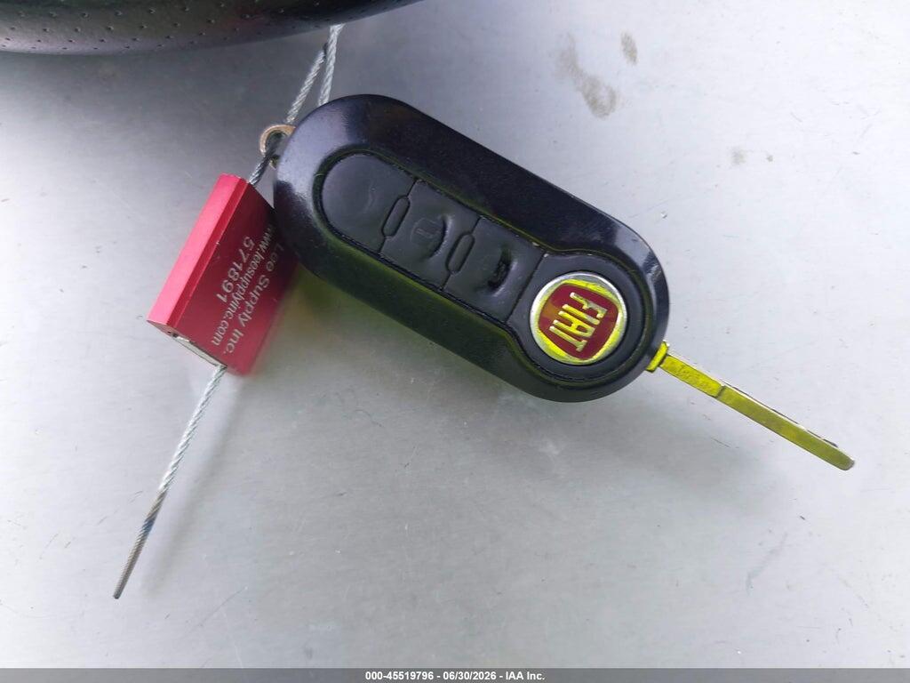 3C3CFFBR1CT109041 2012 FIAT 500 photo no. 11