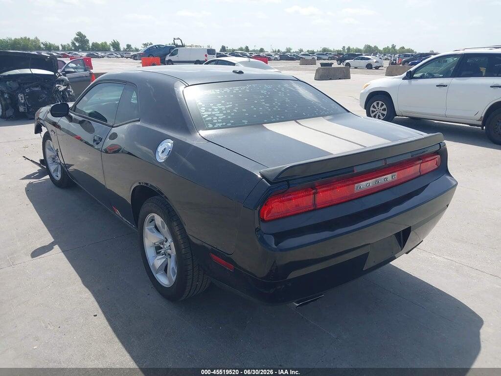 2C3CDYAG3DH684351 2013 DODGE CHALLENGER photo no. 3