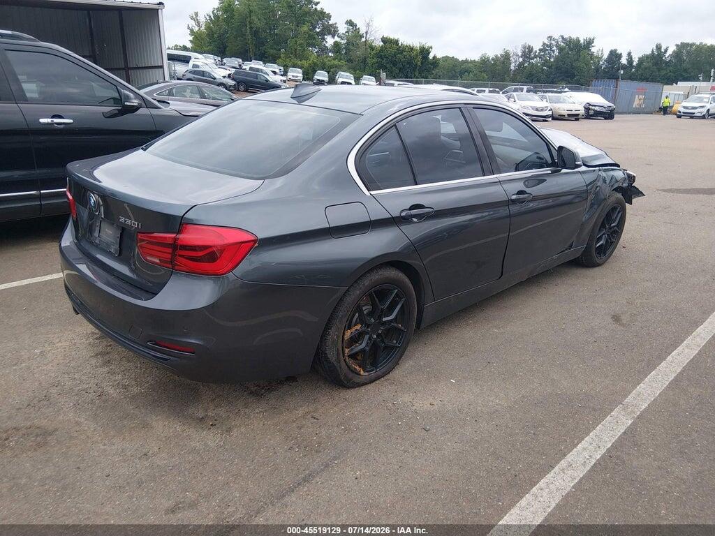 WBA8B9C59JK676832 2018 BMW 330I photo no. 4