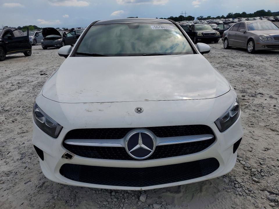 2019 MERCEDES-BENZ A 220 — Фото 5 из 12