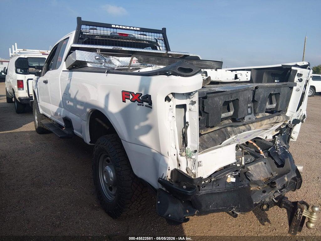 1FT7X2BA2REC22731 2024 FORD F-250 photo no. 3